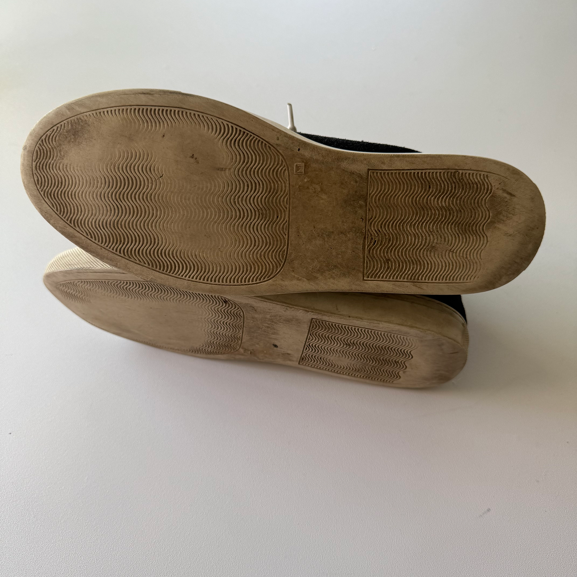 Common Projects Original Achilles Low Suede Sneakers (EU 40)