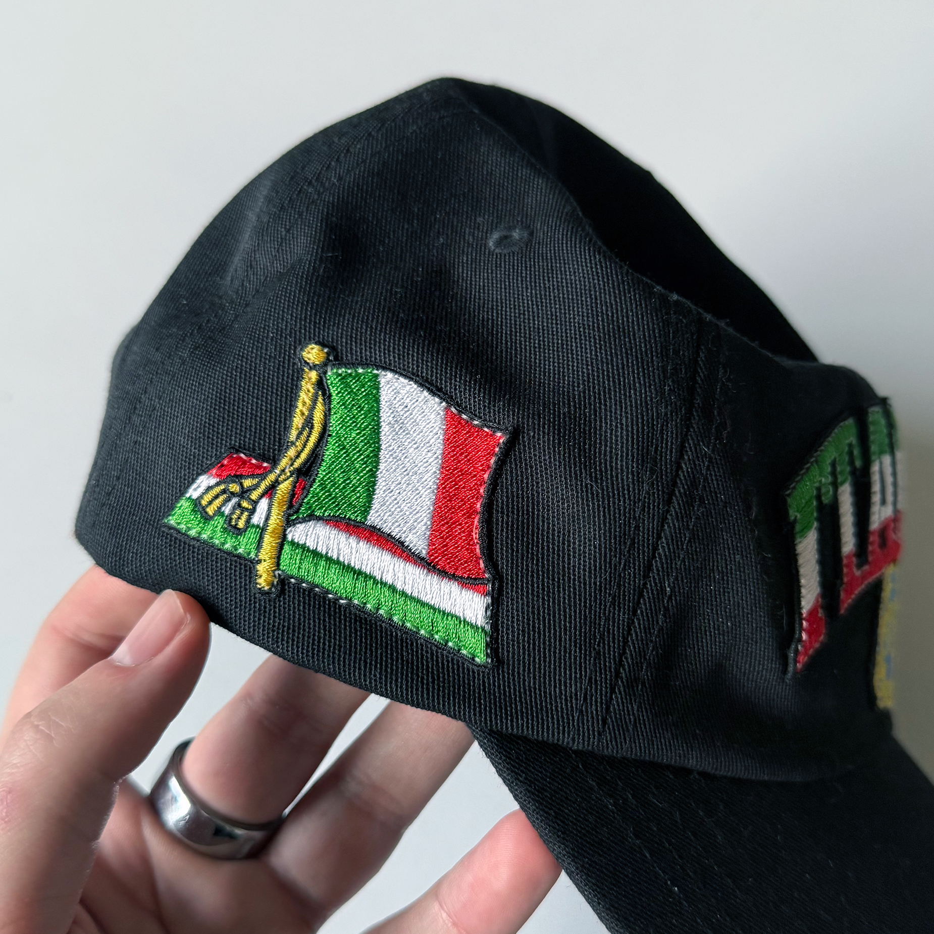 Supreme SS24 Italia Italy 6-Panel Hat