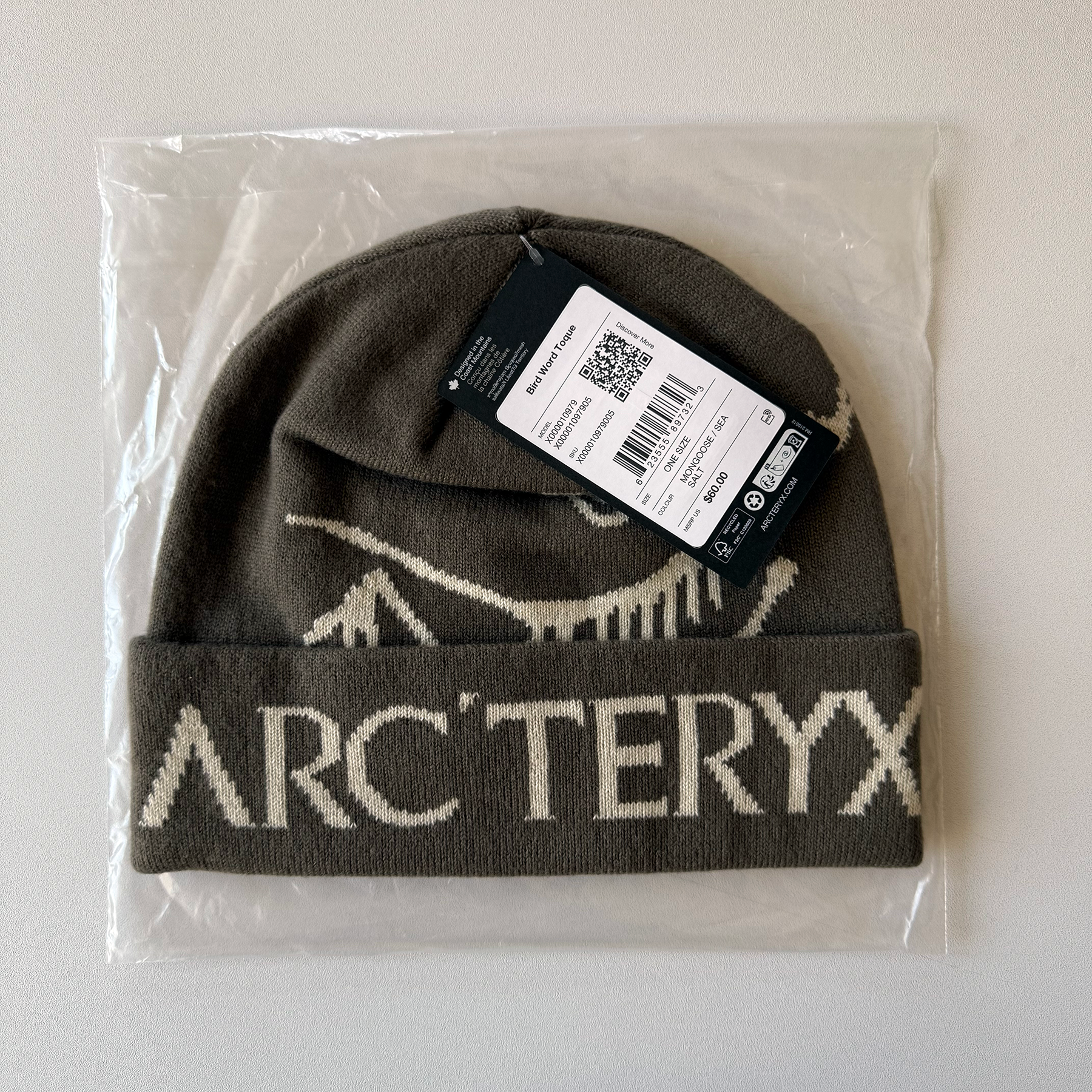 Arc'teryx Bird Word Toque Beanie (BNWT)