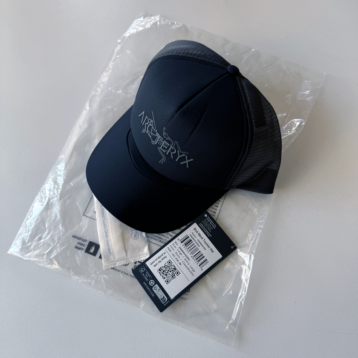 Arc'teryx Bird Word Trucker Hat (BNWT)