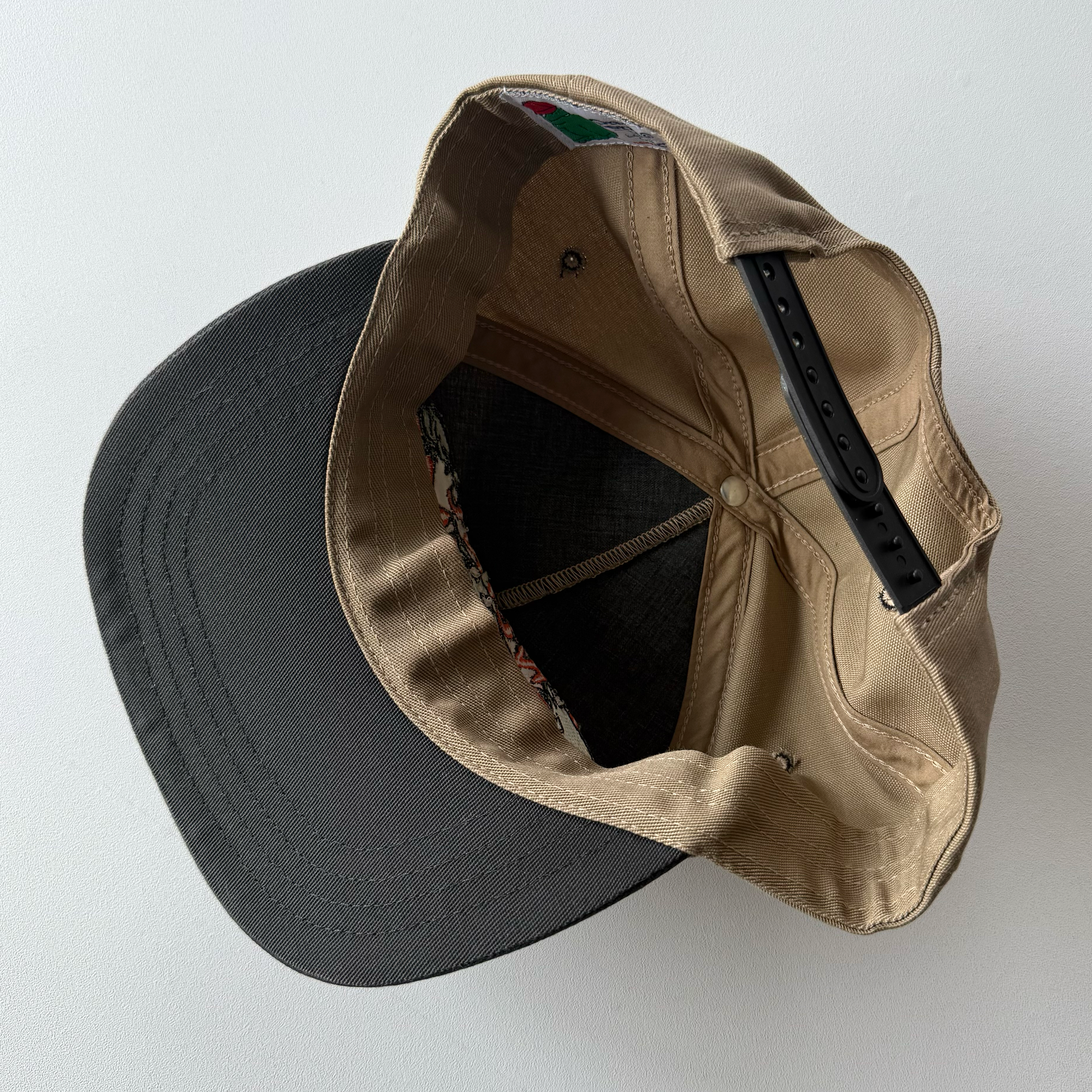Online Ceramics FW22 Frog Friends Hat
