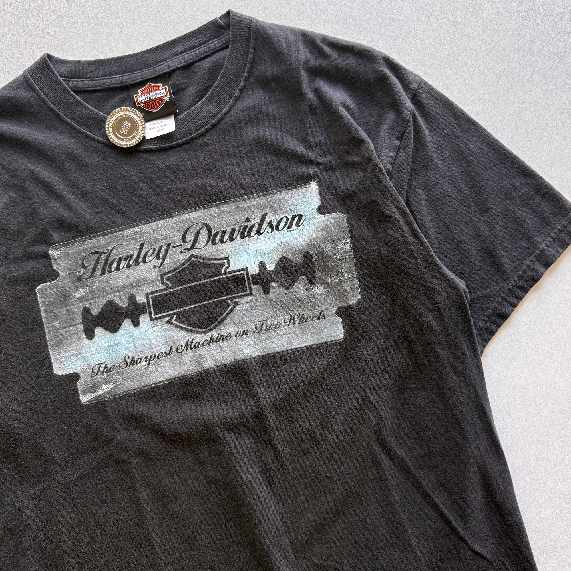Vintage Harley Davidson 2007 Razorblade Emblem Tee