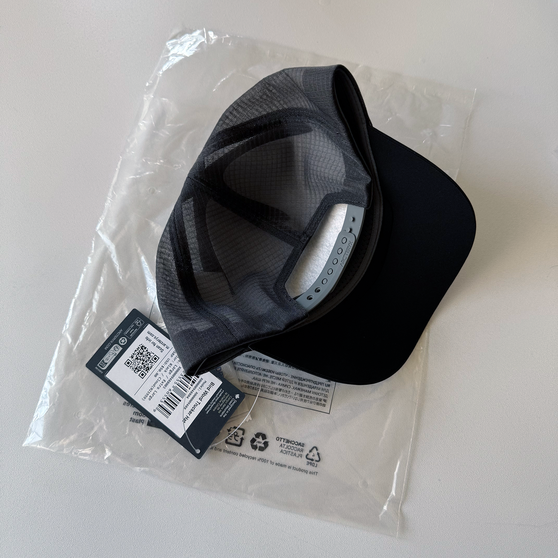 Arc'teryx Bird Word Trucker Hat (BNWT)