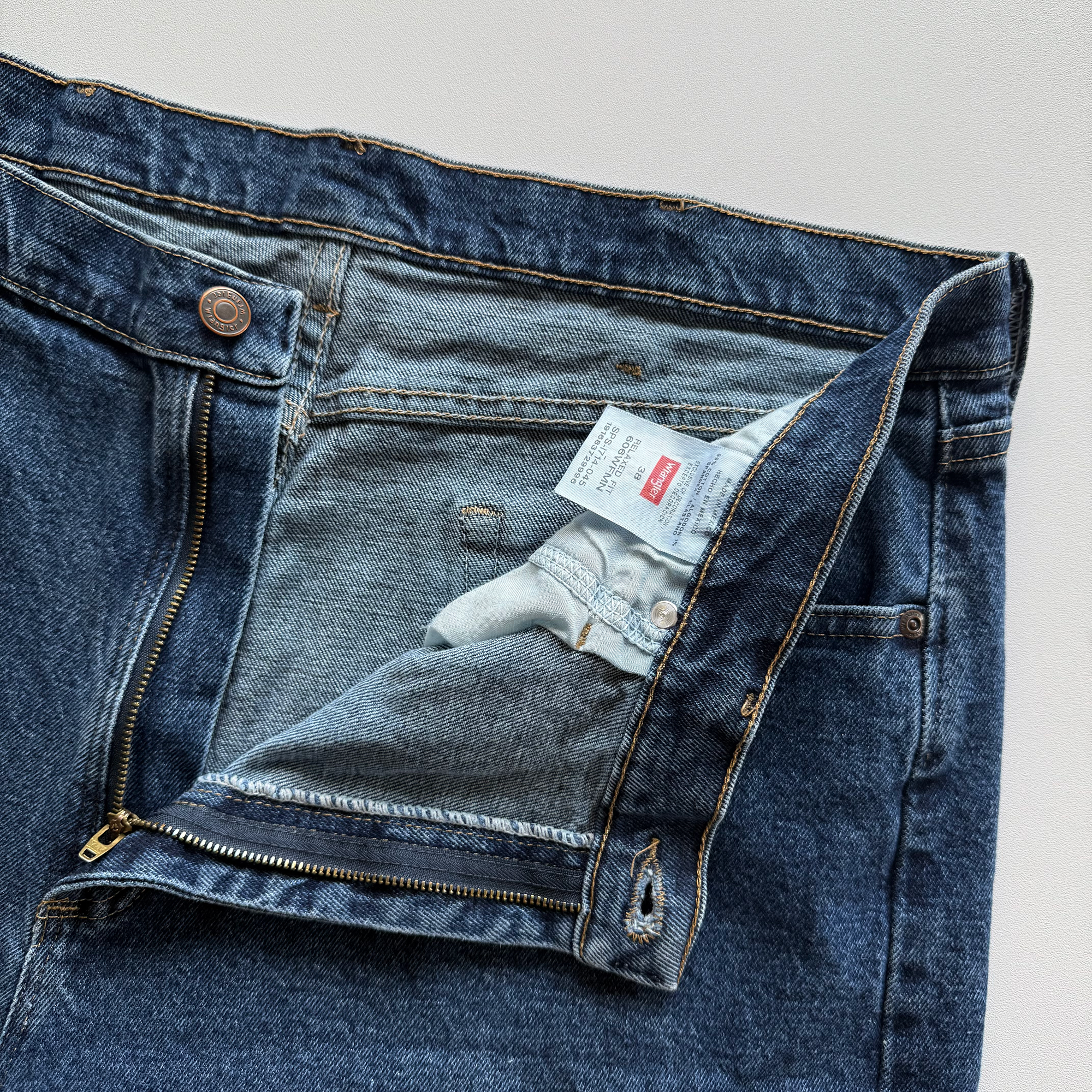 Vintage 2000s Wrangler Denim Shorts