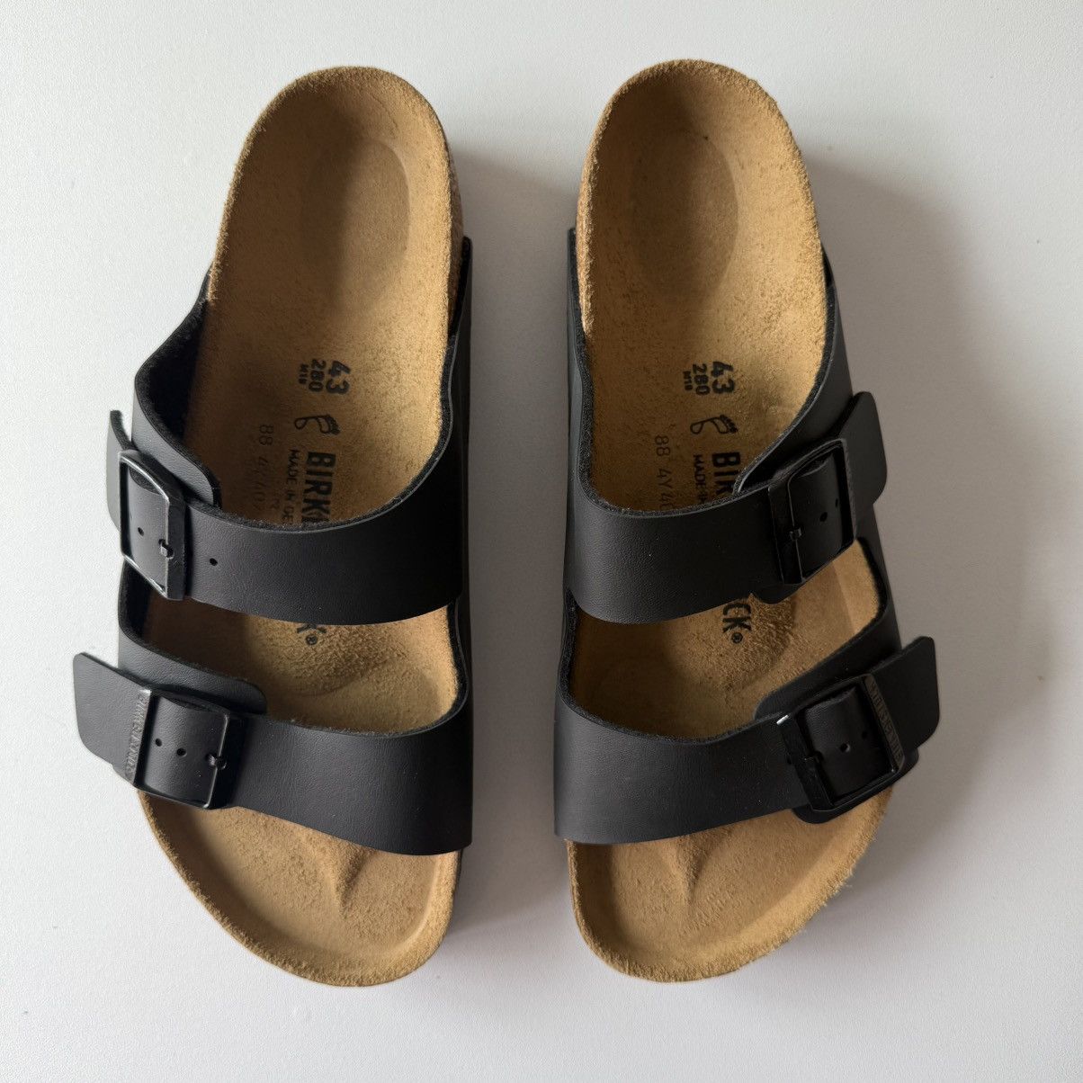 Birkenstock Arizona Black Sandals (Size 10)