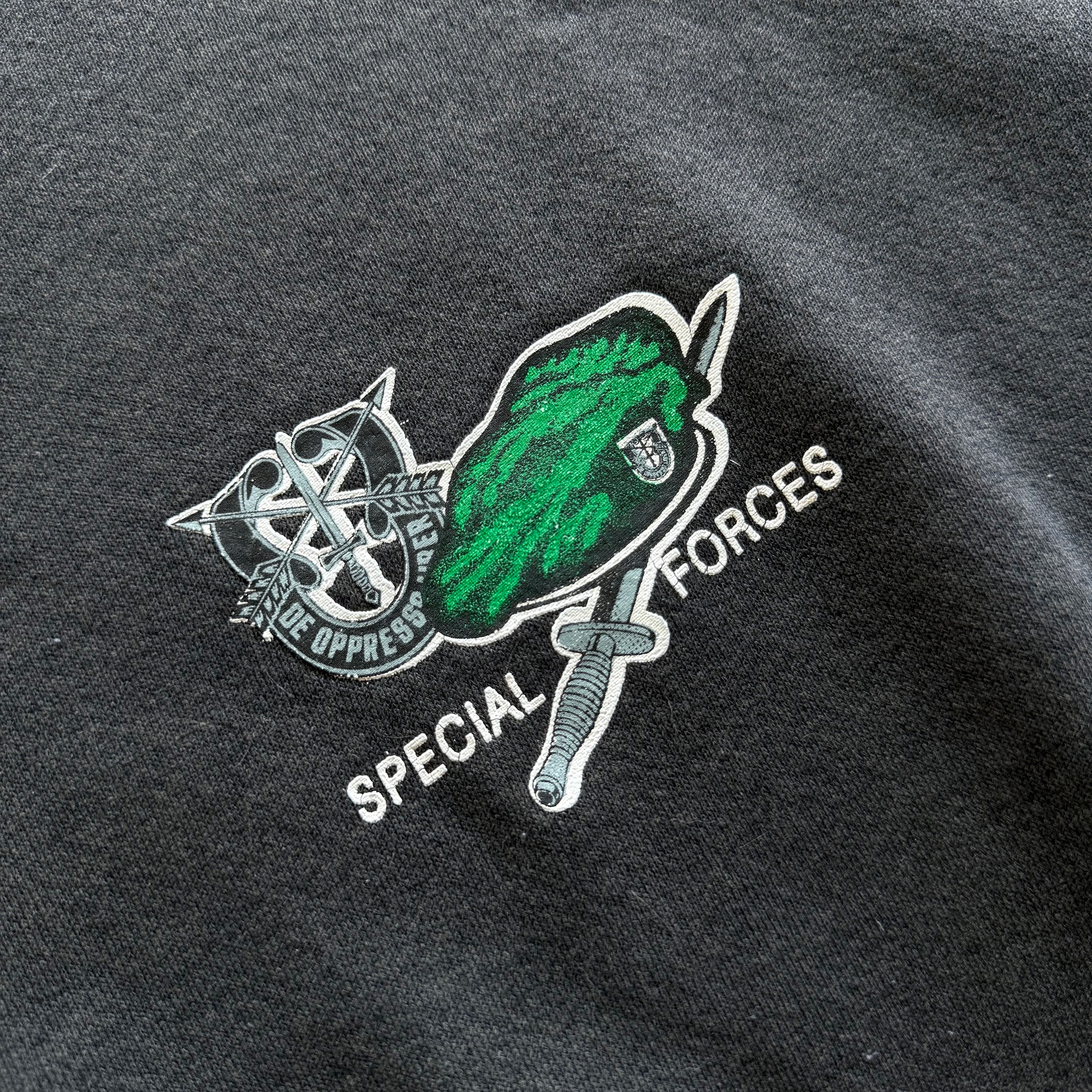Vintage 1990s Green Berets Special Forces Army Sweatshirt
