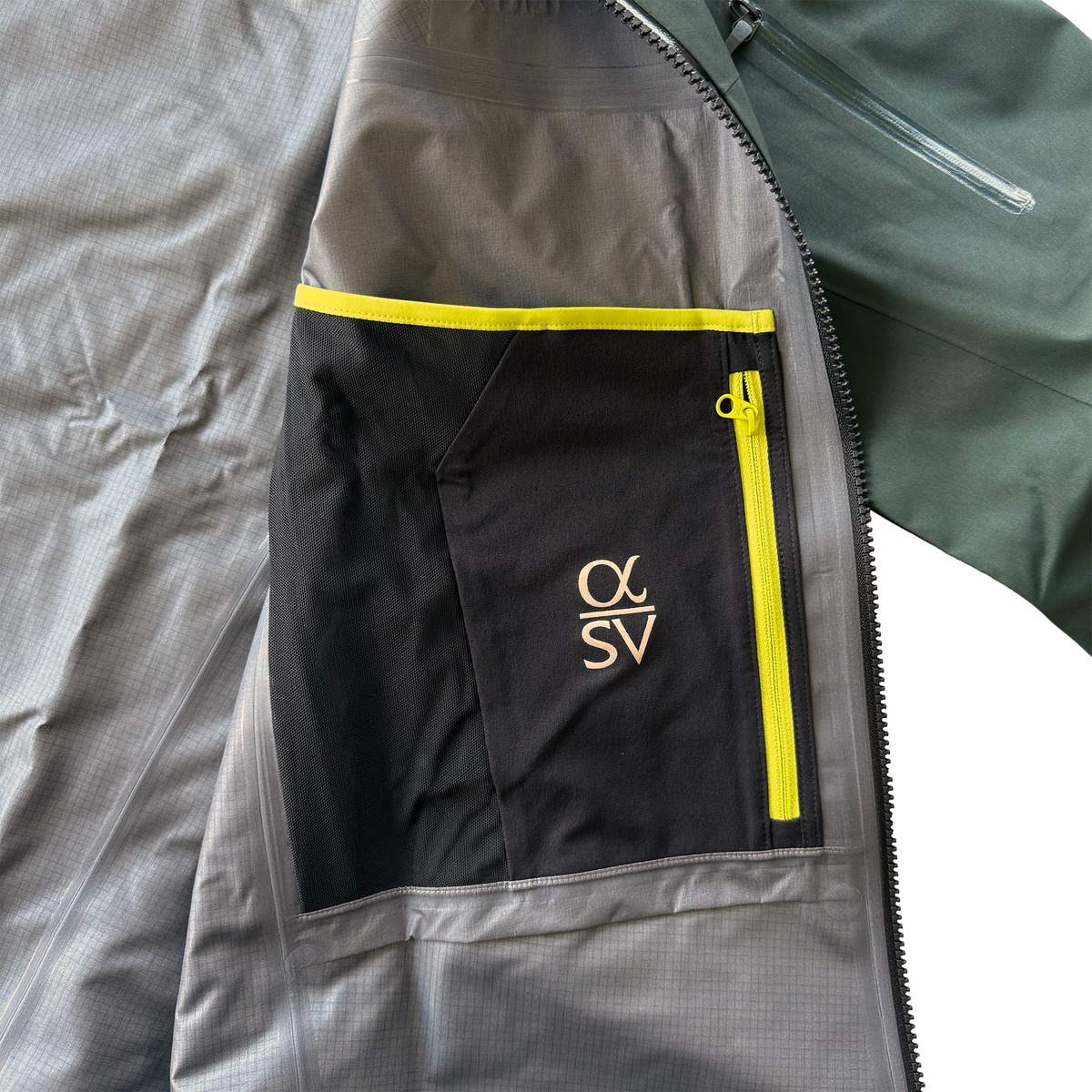 Arc'teryx Alpha SV Jacket Dark Jade Green (BNWT)