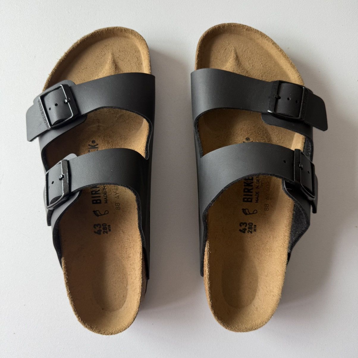 Birkenstock Arizona Black Sandals (Size 10)