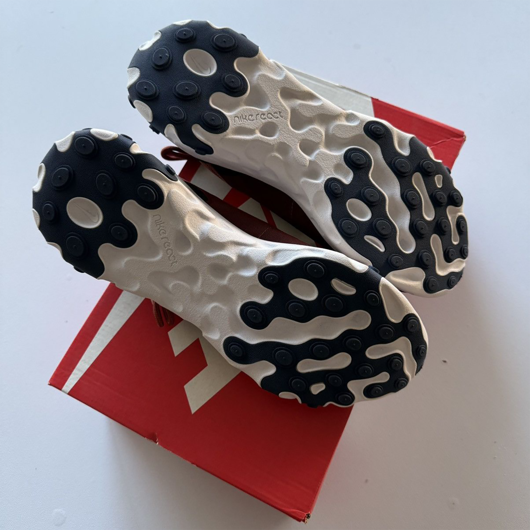 Nike 2018 React Element 55 Sneakers (Size 9)