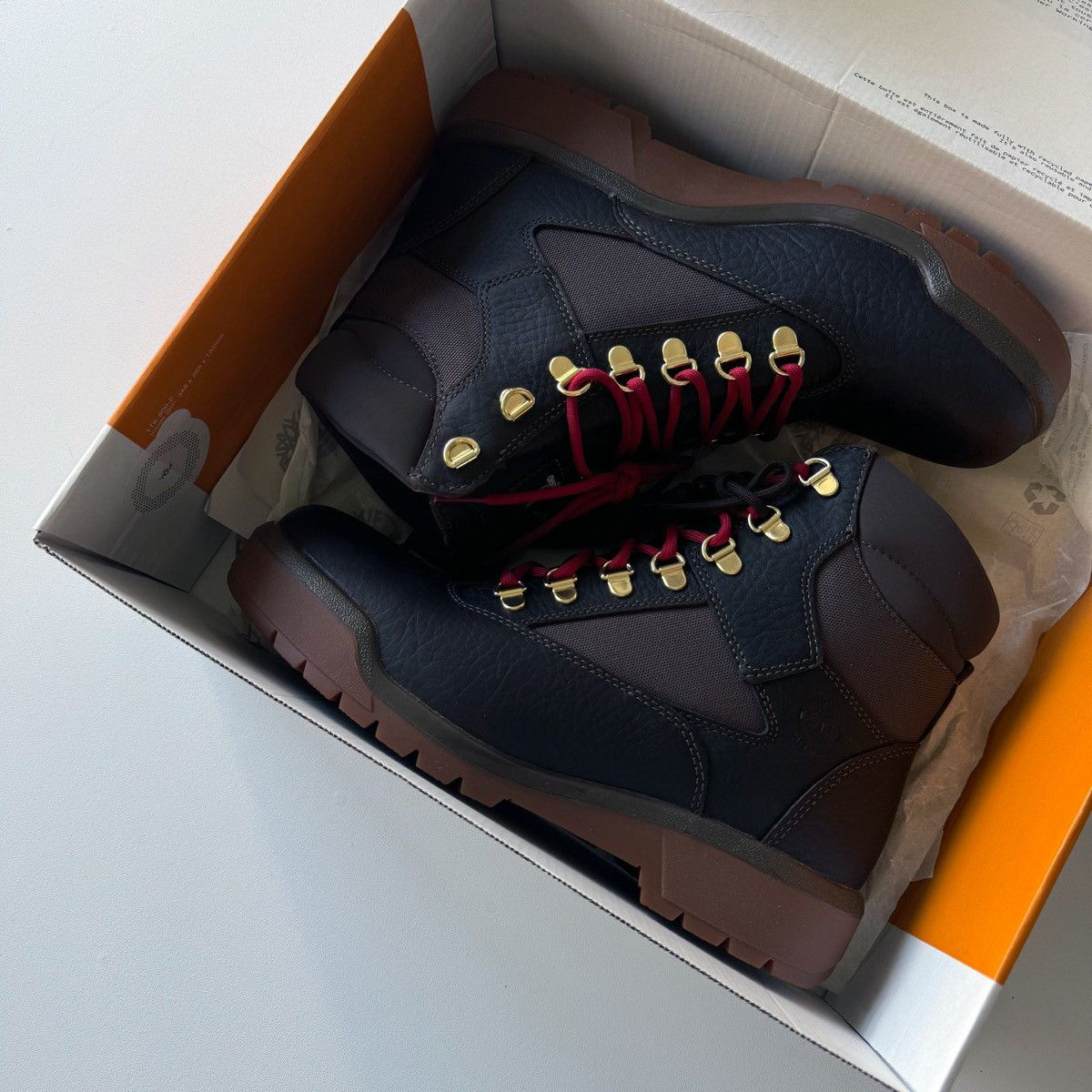 Timberland 6 Inch Field Boot (Size 8.5)