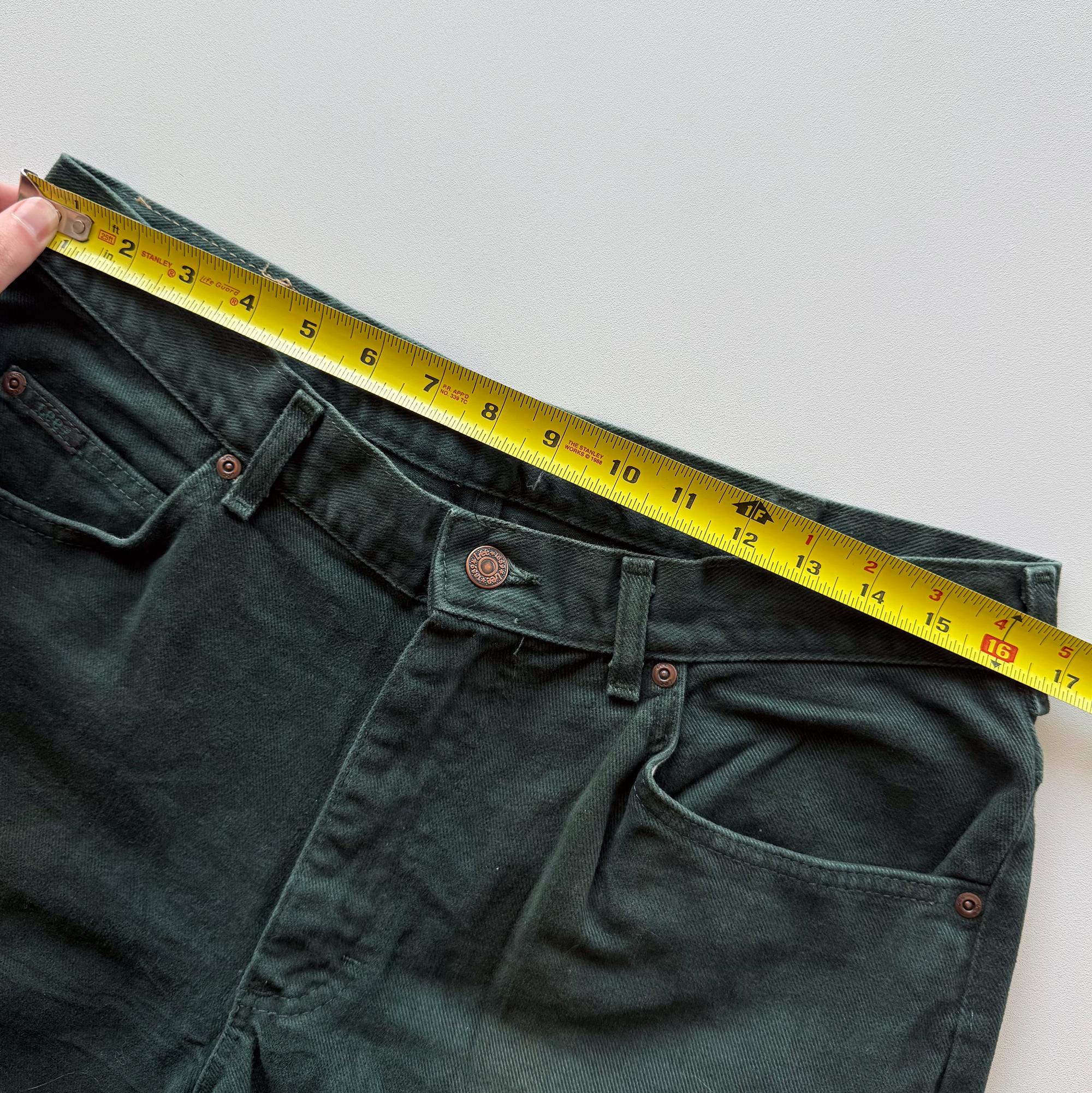 Vintage 1990s Lee Denim Jeans (33x31)
