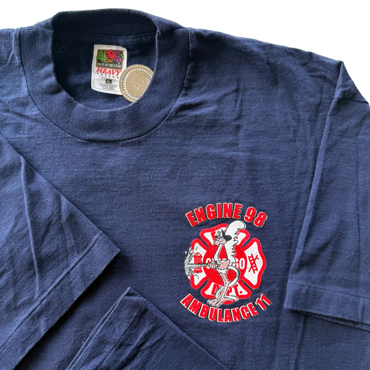 Vintage 1997 Chicago Fire Department Engine 98 Road Runner Tee