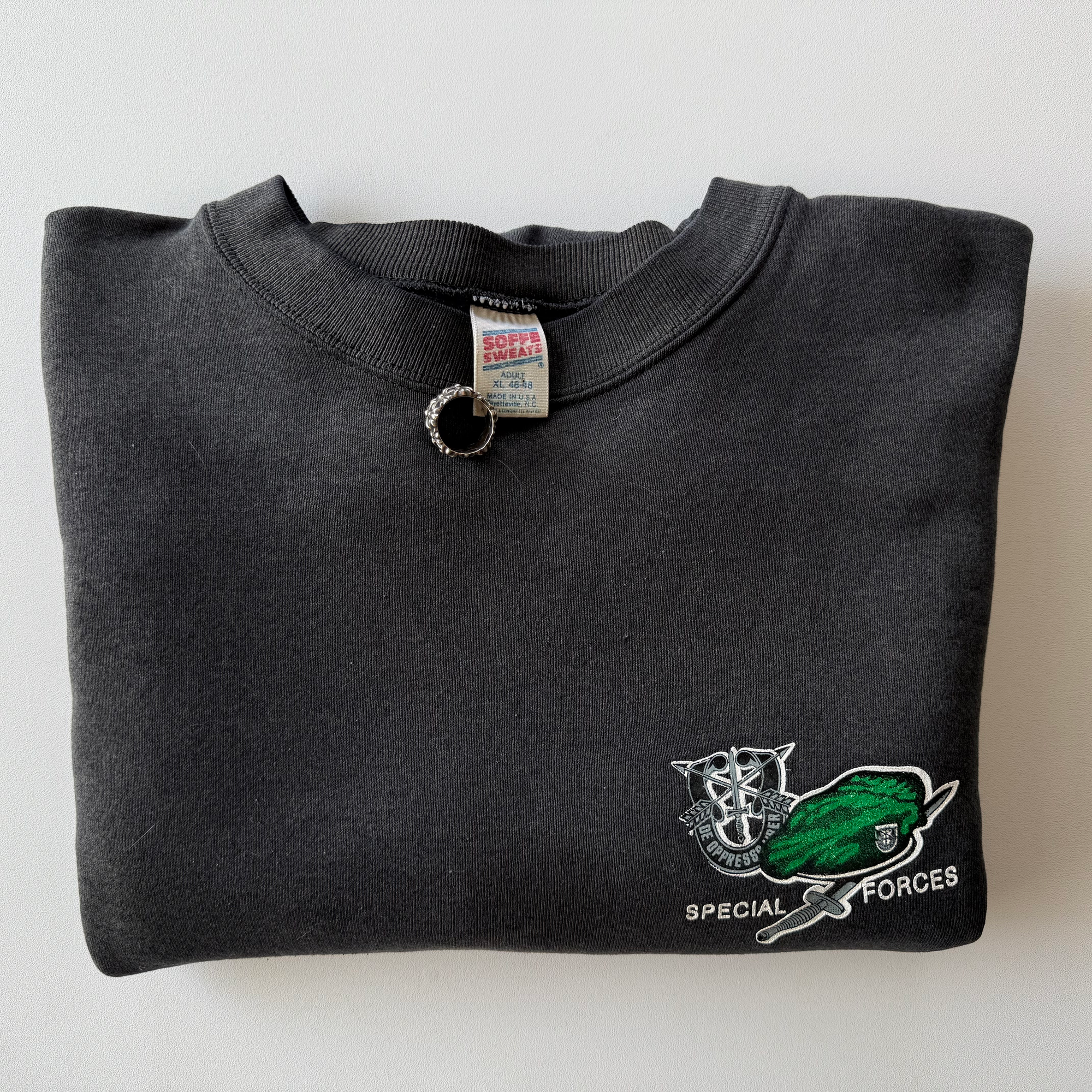 Vintage 1990s Green Berets Special Forces Army Sweatshirt