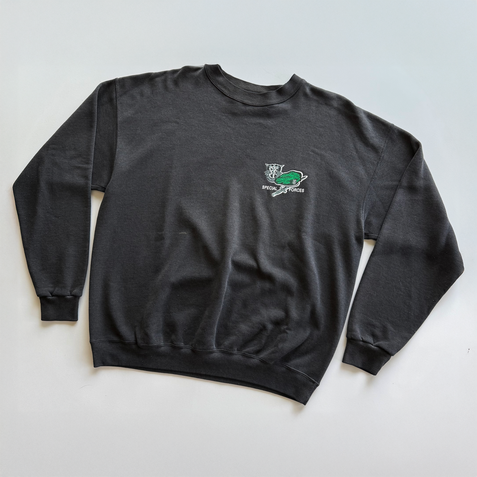 Vintage 1990s Green Berets Special Forces Army Sweatshirt