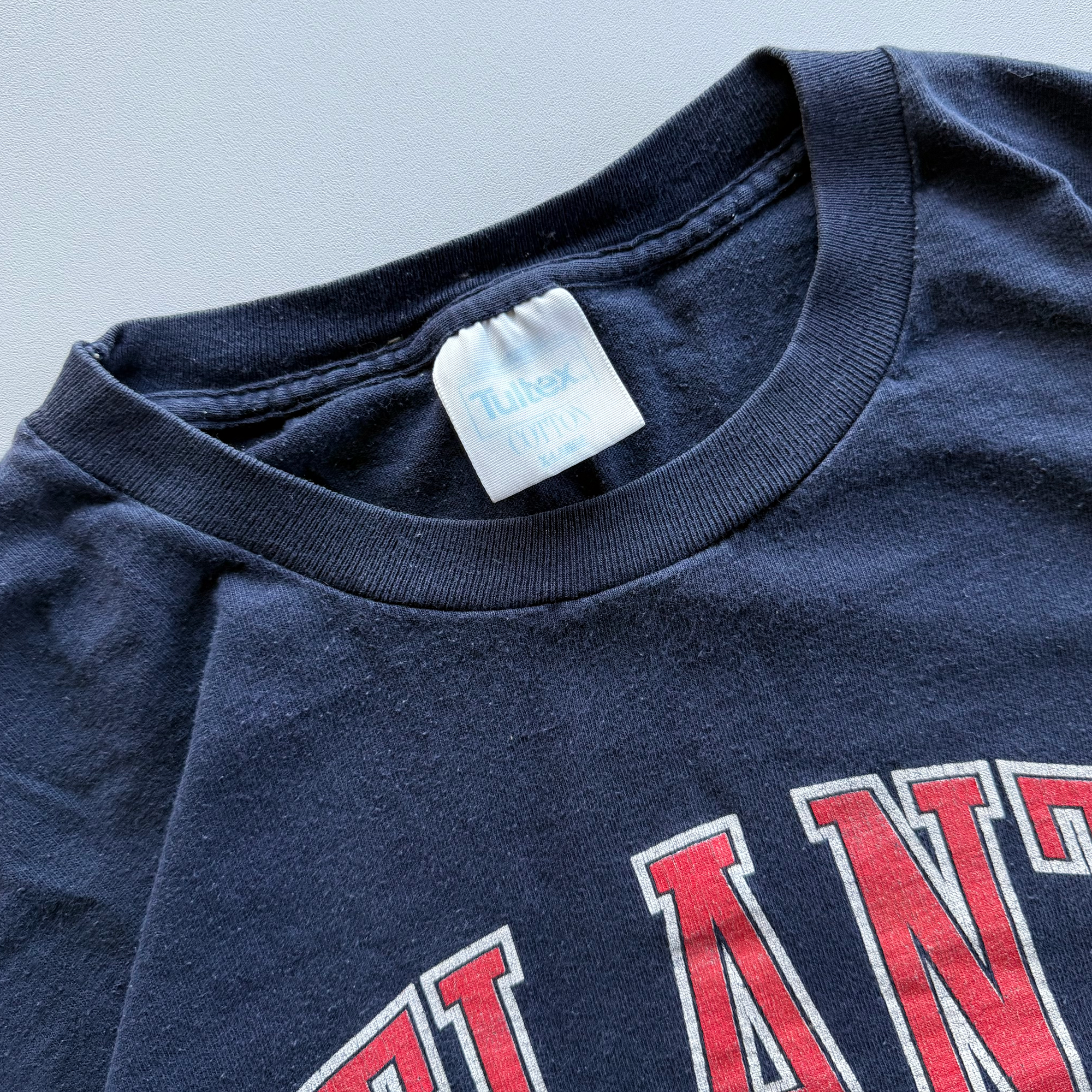 Vintage 1989 Atlanta Braves MLB Baseball Tee