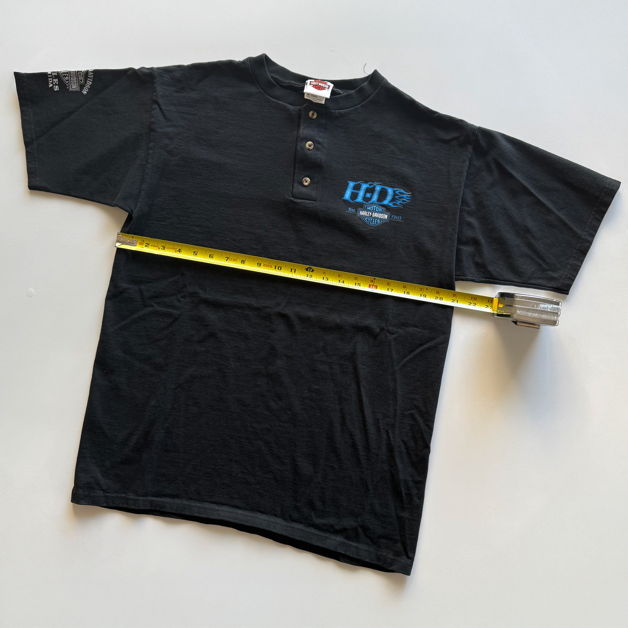 Vintage 2000s Y2K Blue Flame HD Emblem Shirt