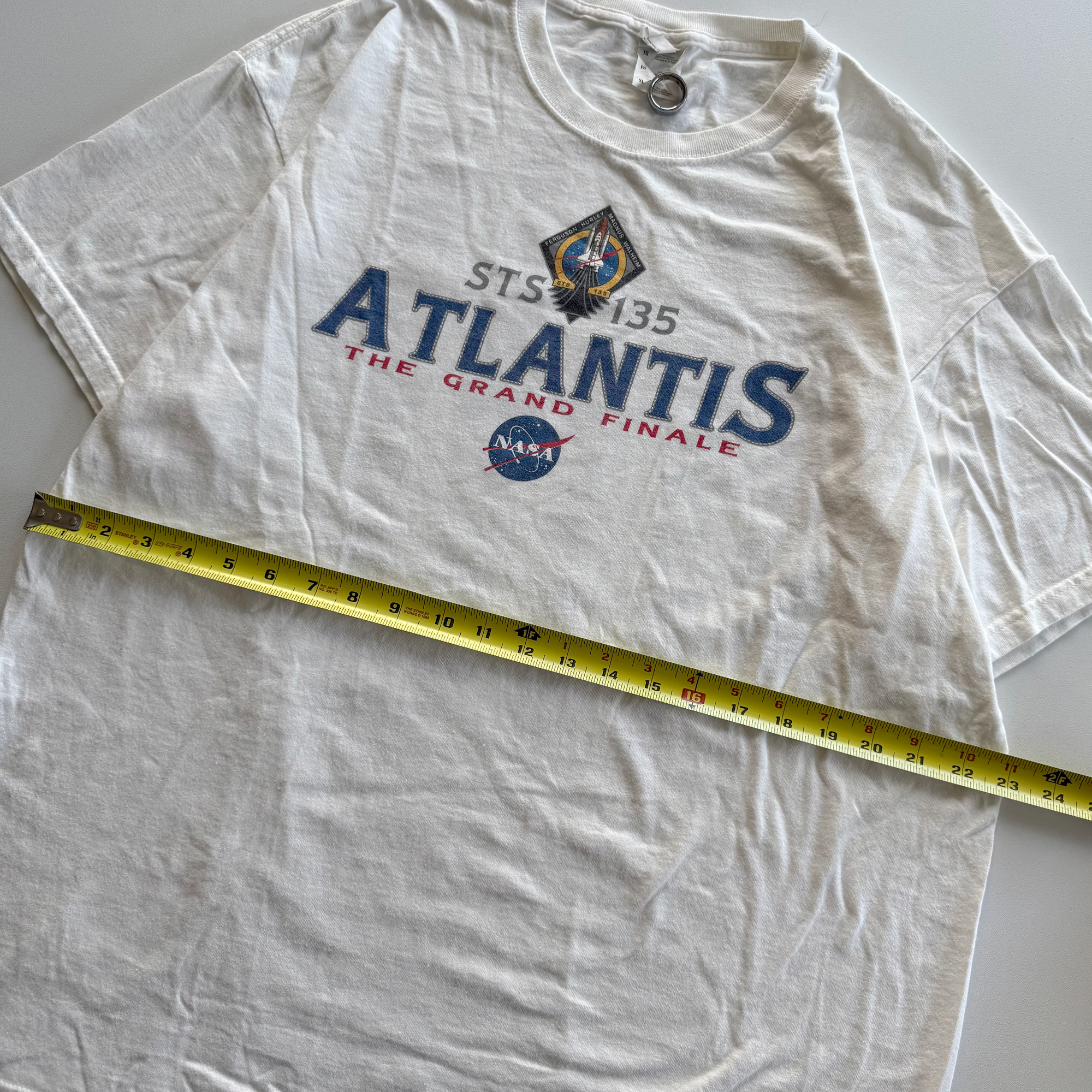 Vintage 2011 NASA Atlantis STS-135 Tee
