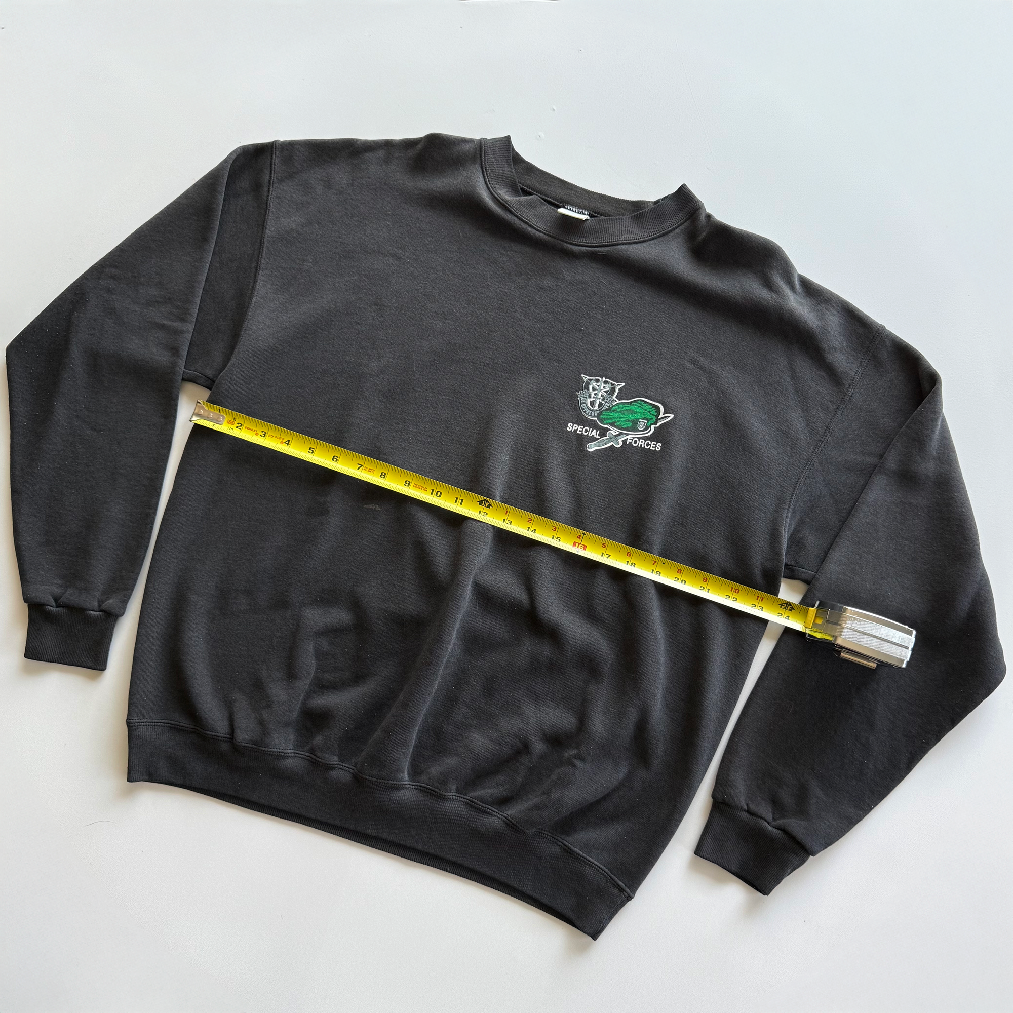 Vintage 1990s Green Berets Special Forces Army Sweatshirt