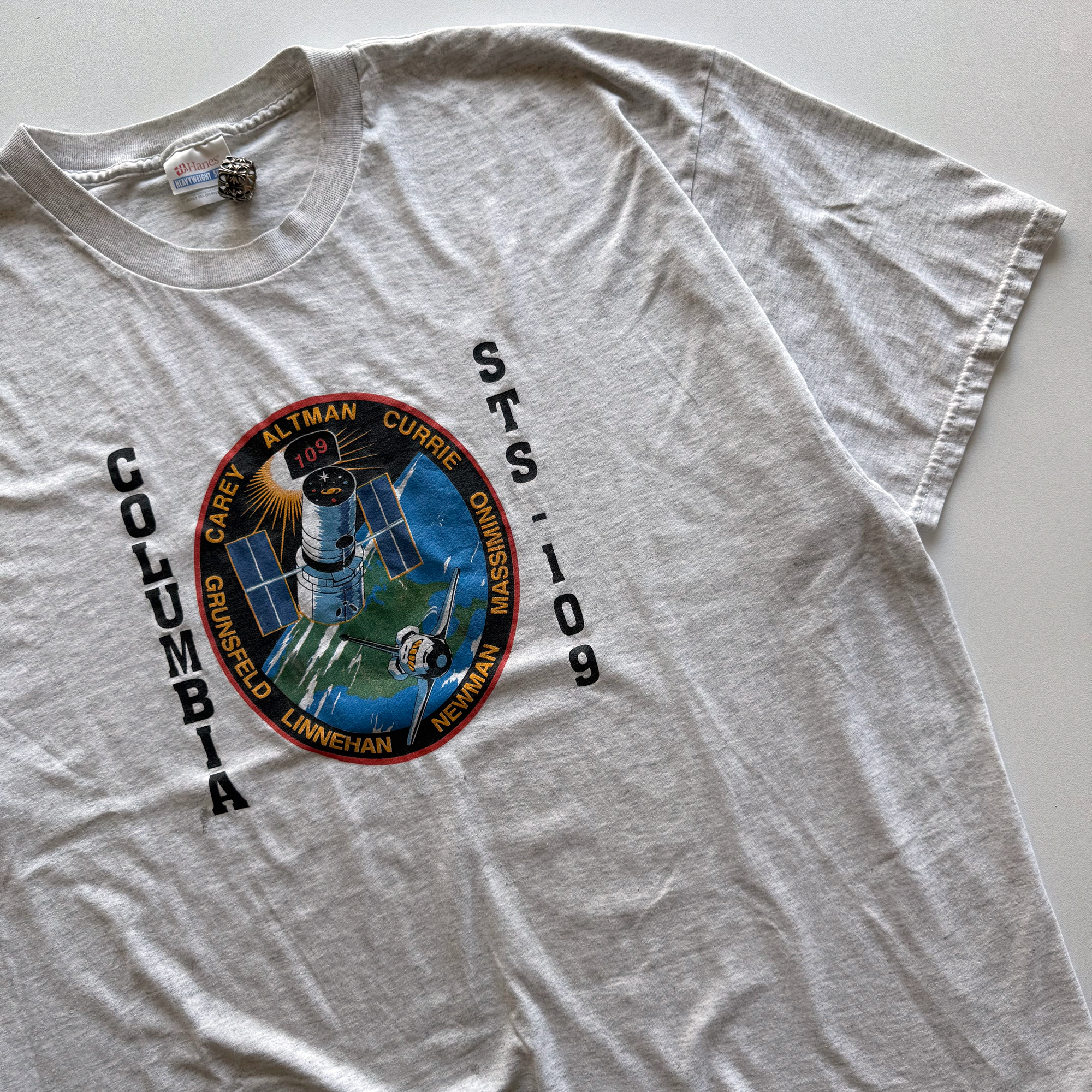 Vintage 2002 NASA Columbia STS-109 Tee