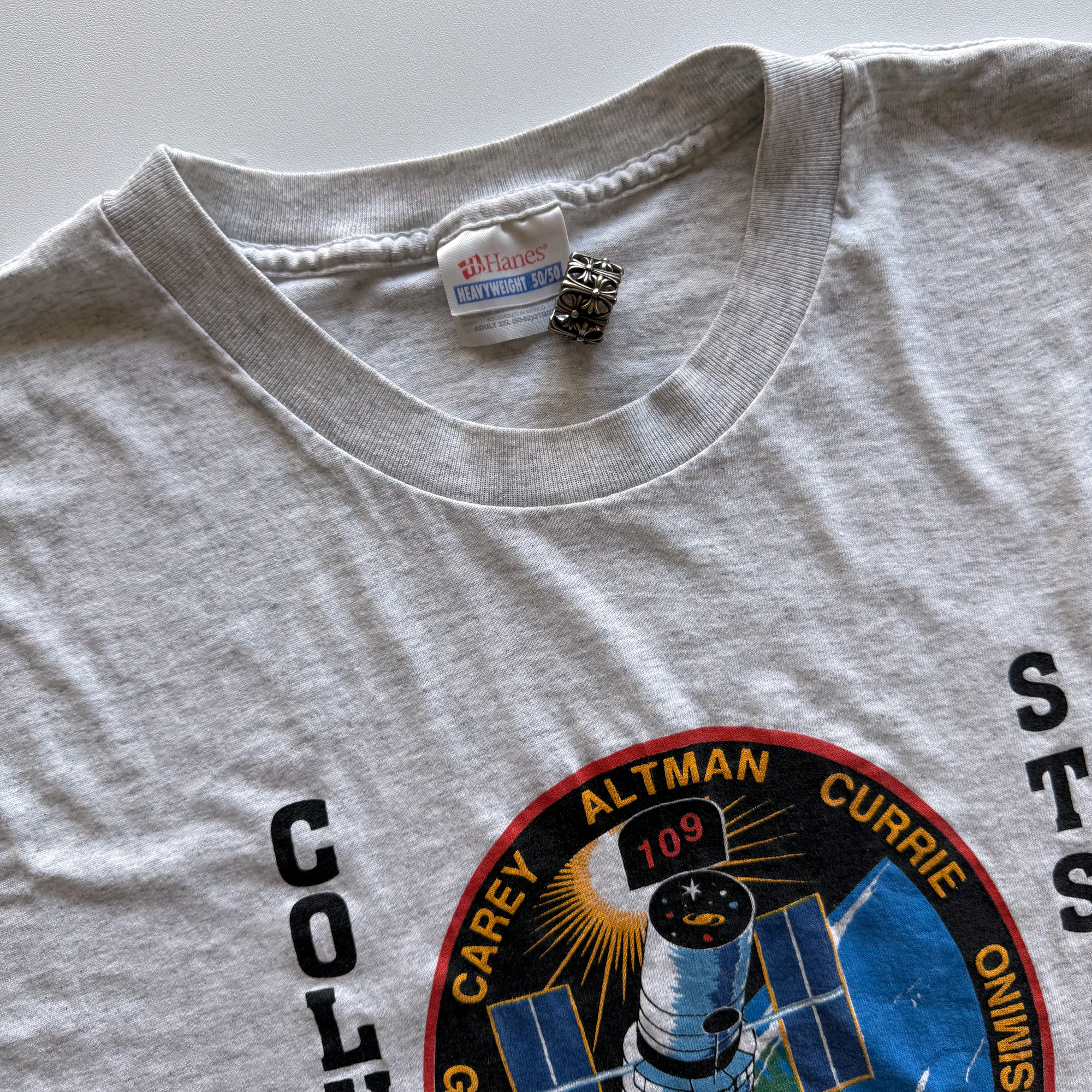 Vintage 2002 NASA Columbia STS-109 Tee