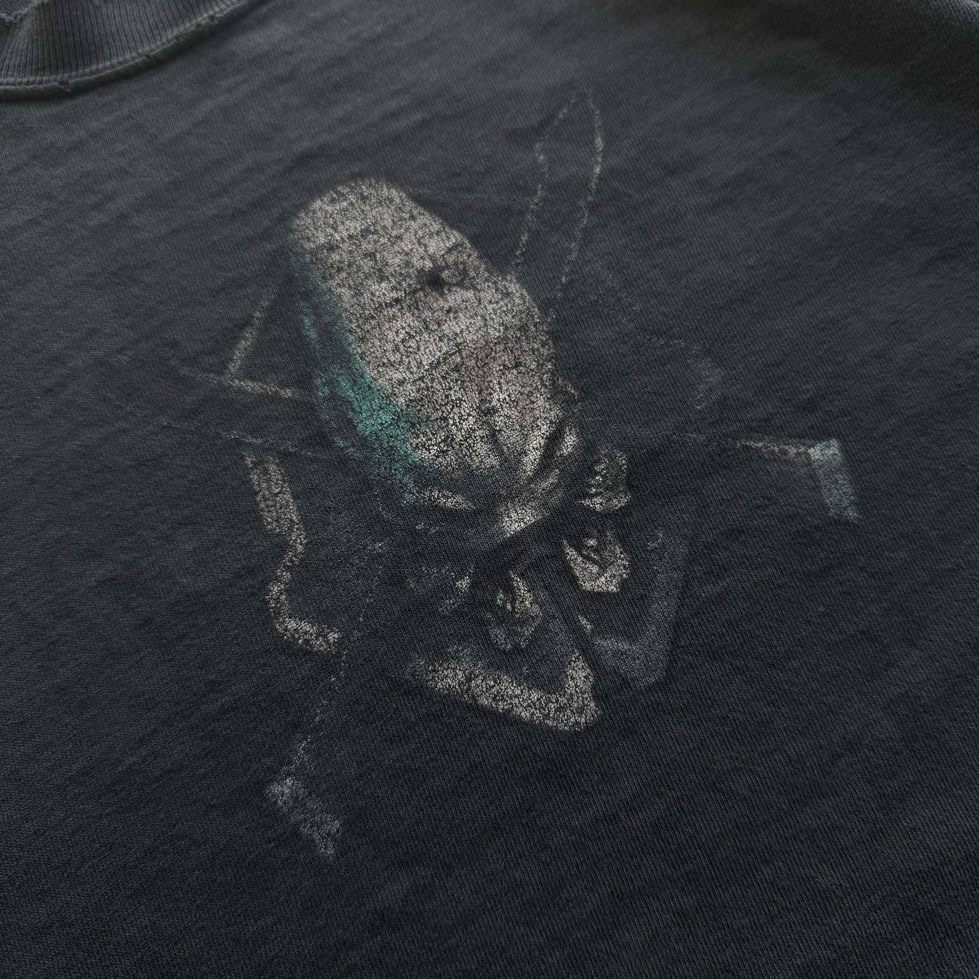 Vintage 2004 Halo 2 Legendary Logo Distressed Fader Tee