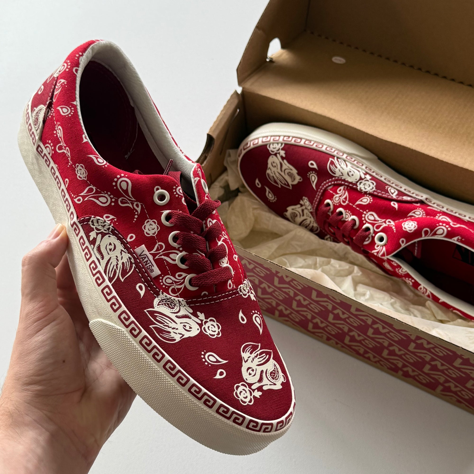 Vans 2023 'Year Of The Rabbit' Era (Size 9)