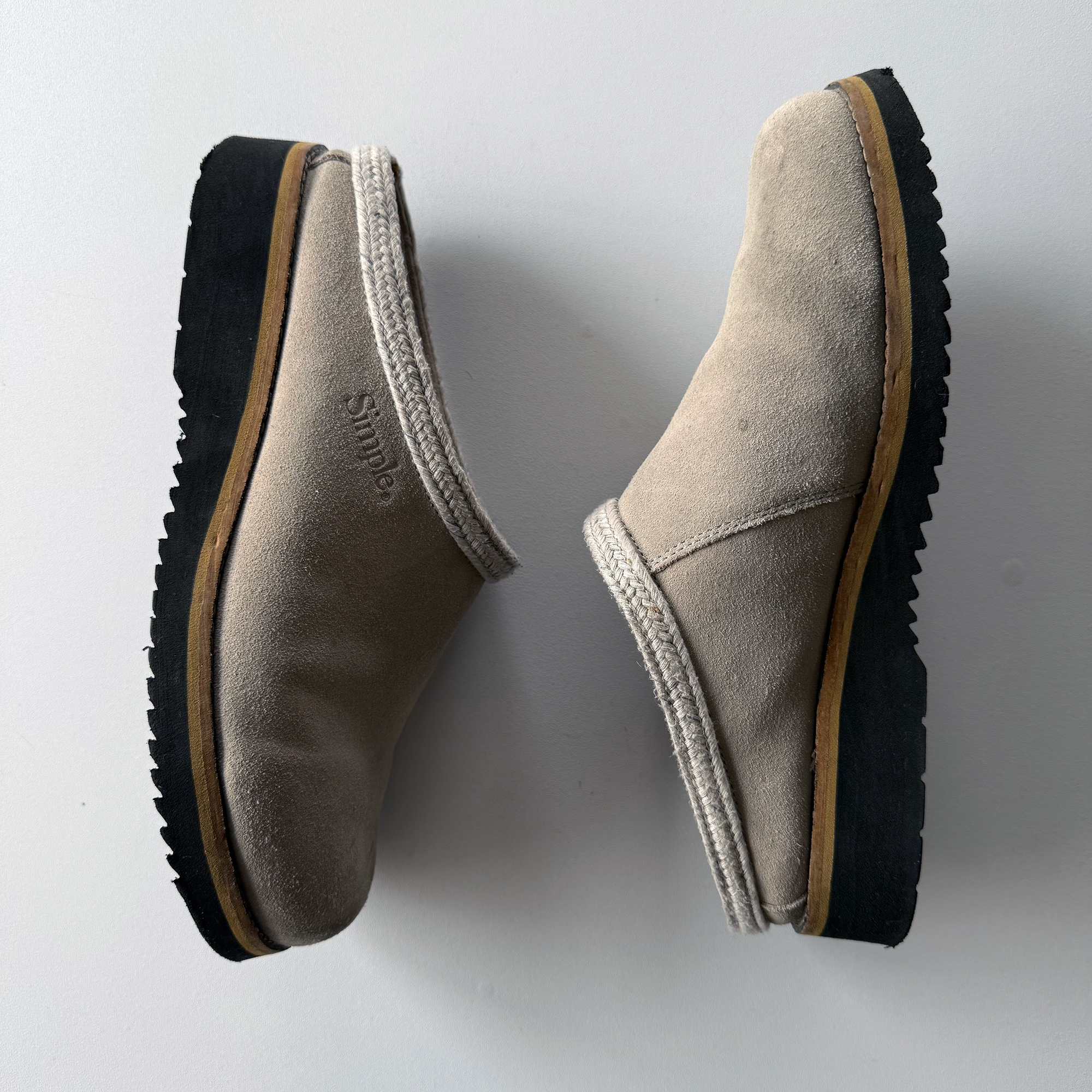 Simple Shoes Original Clog Suede Stone Grey (Size 9)