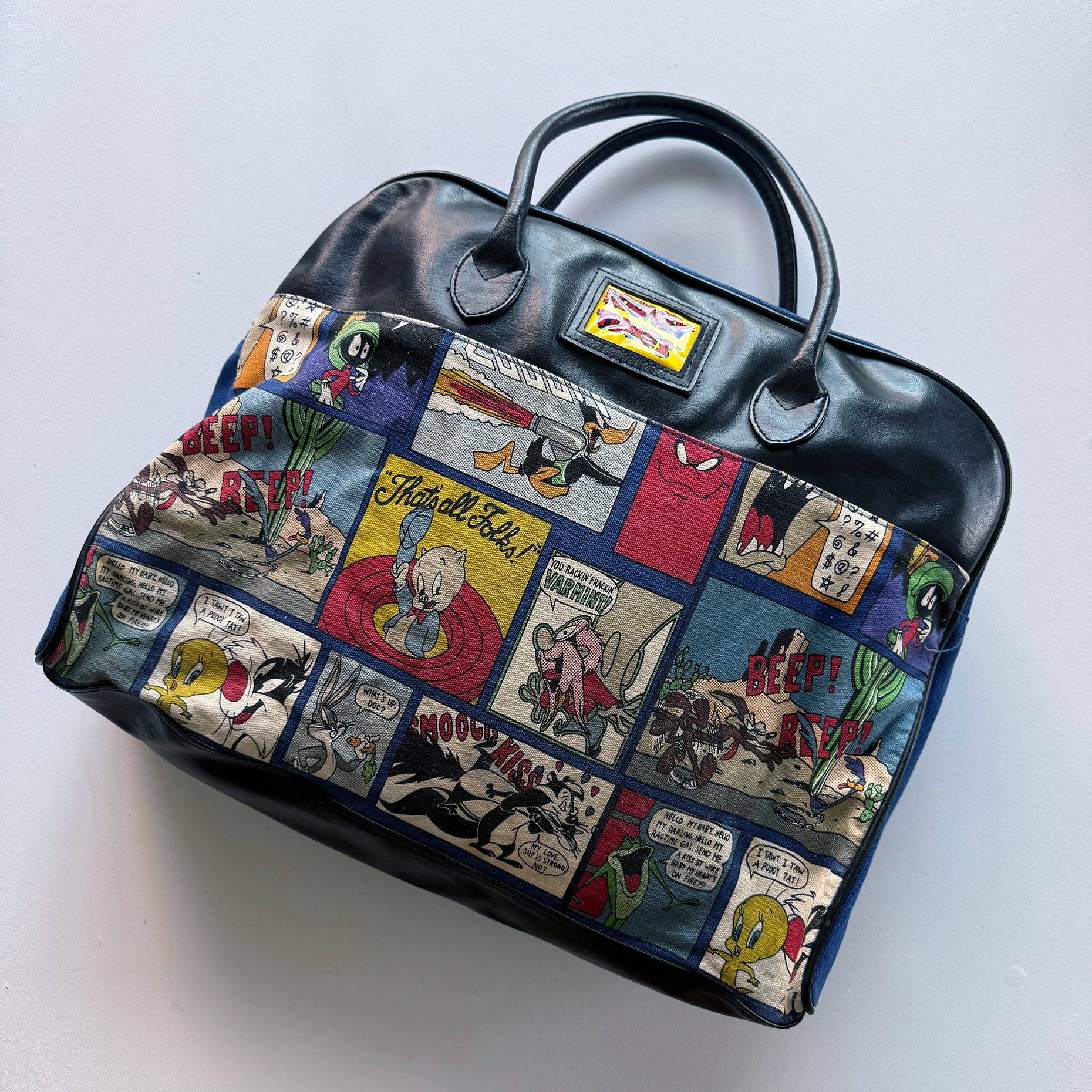 Vintage 1997 Looney Tunes Weekender 18L Bag
