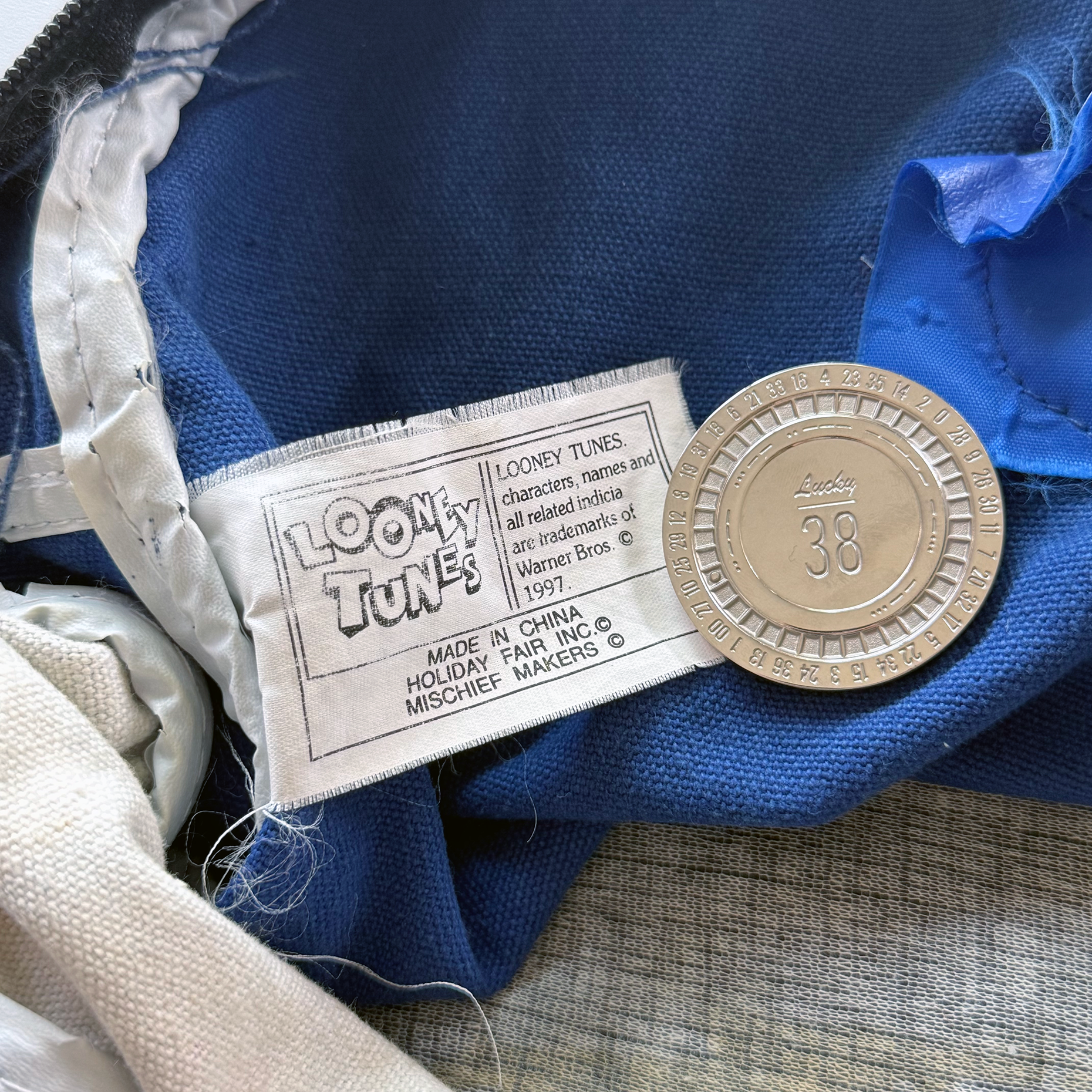 Vintage 1997 Looney Tunes Weekender 18L Bag