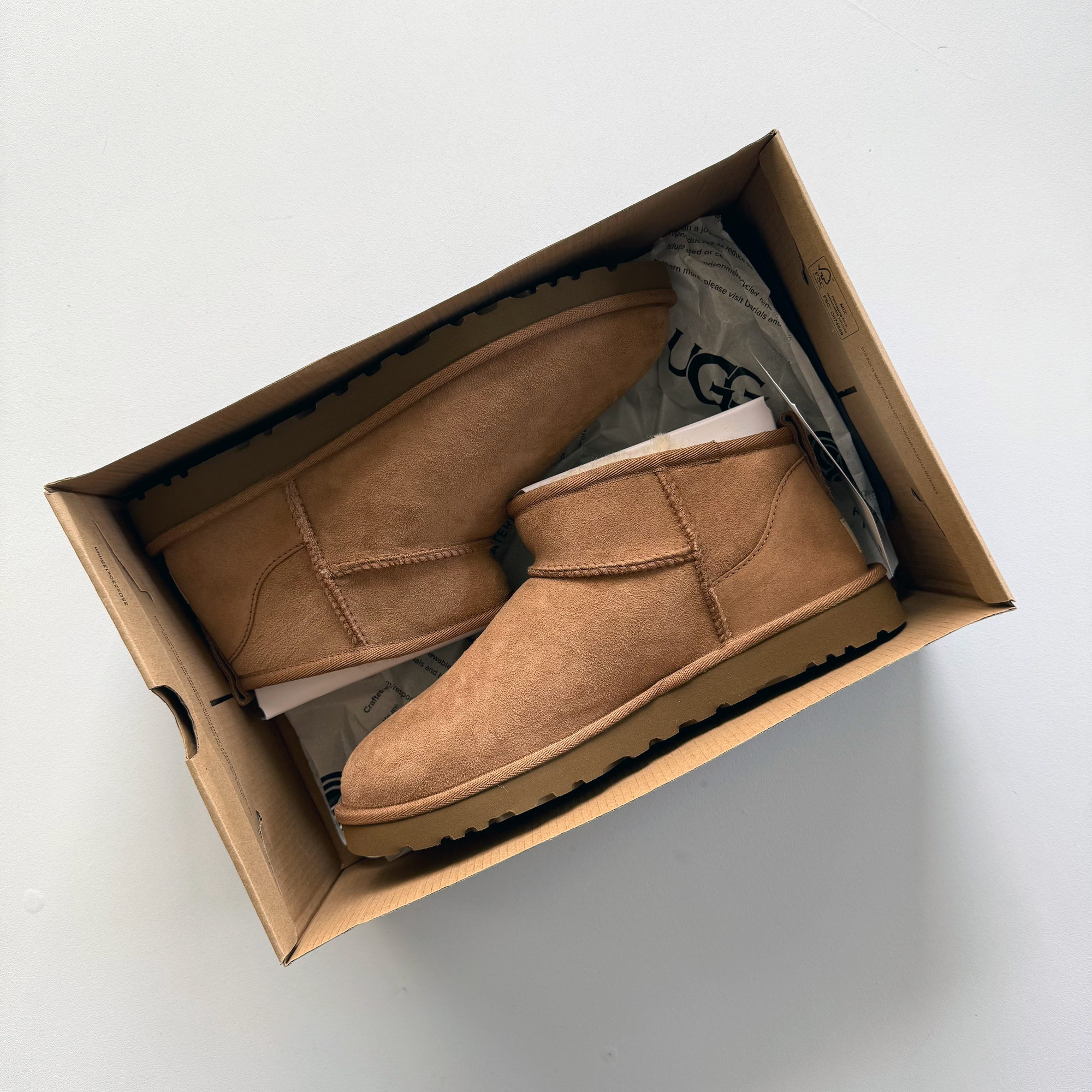 UGG Classic Ultra Mini Boot 'Chestnut' (Size 9)