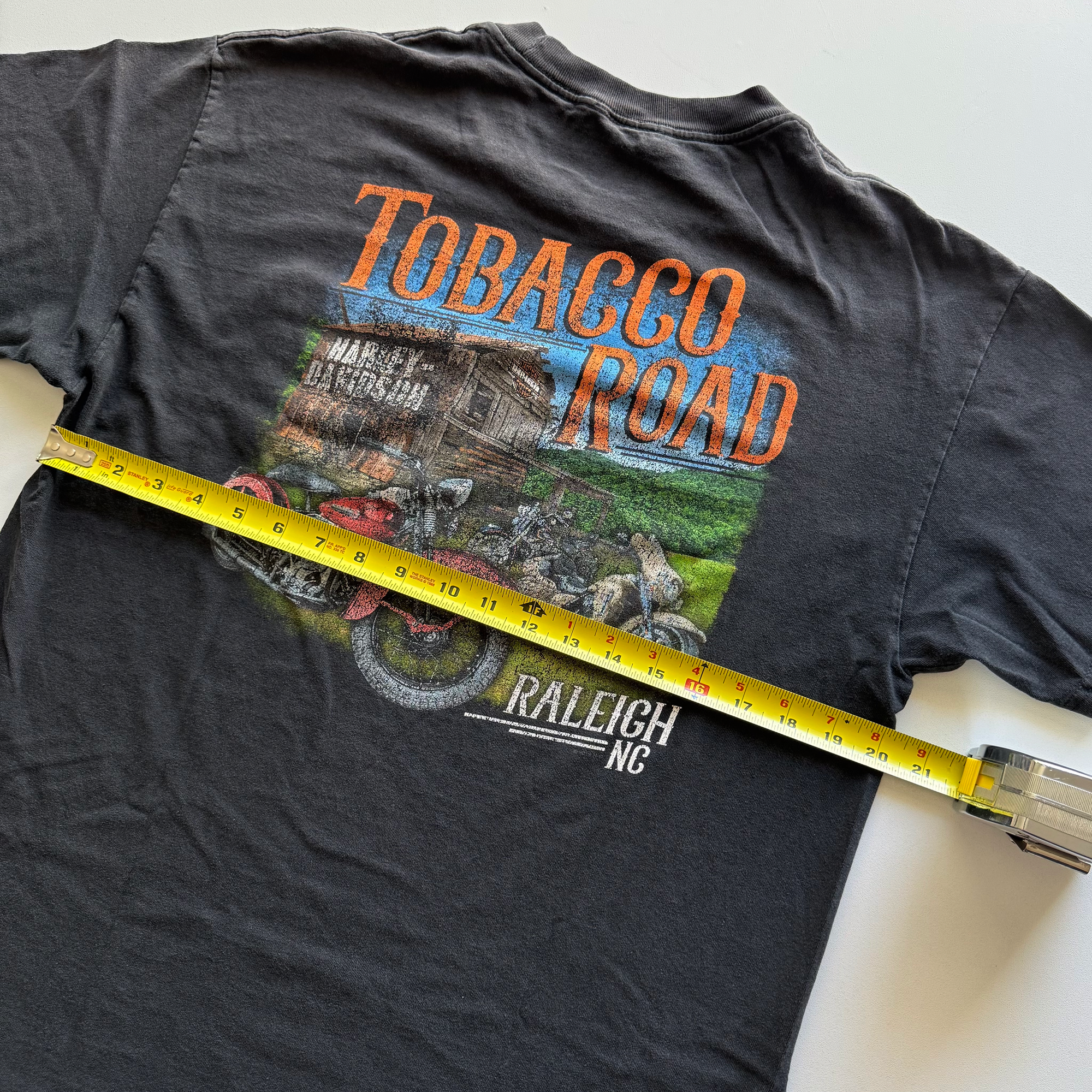 Vintage 2000s Harley Davidson Tobacco Road Raleigh NC Tee