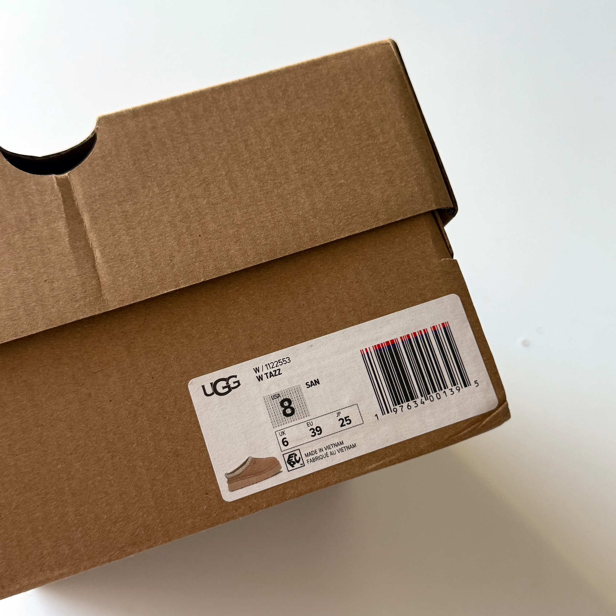 UGG Wmns Tazz Slipper 'Sand' (Size 7 or 8)