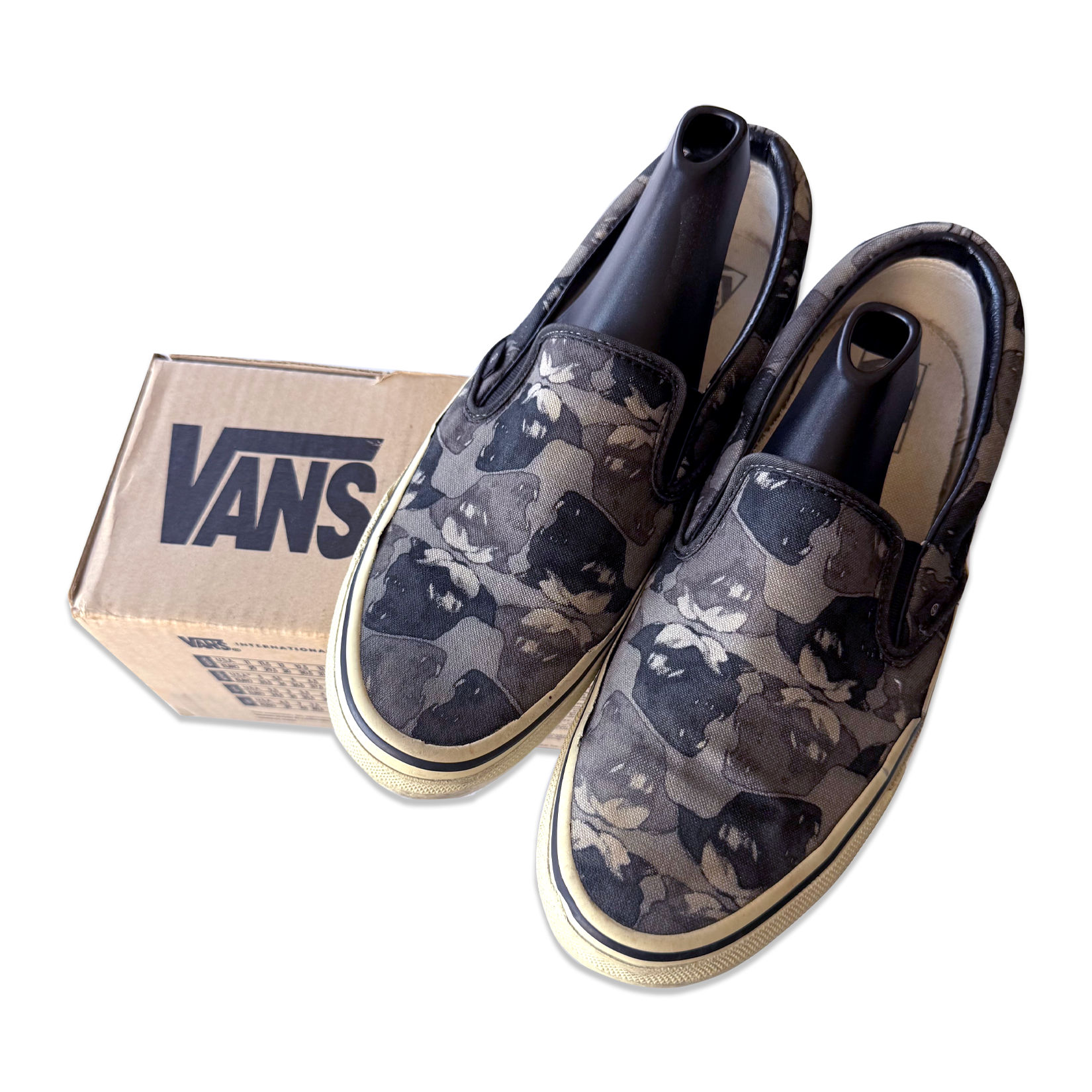 Undercover AW03 Paper Doll Rottweiler Vans