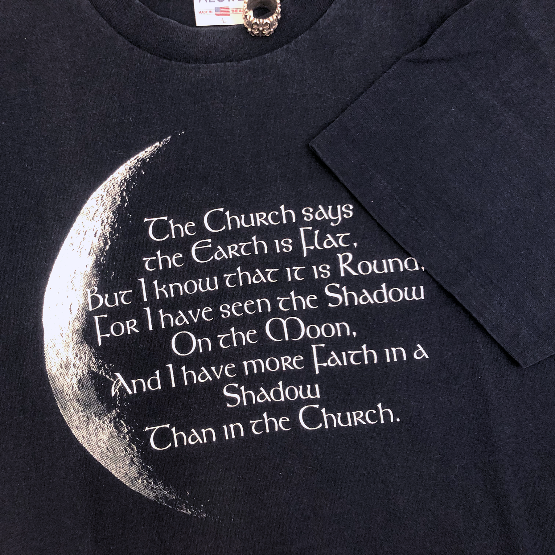 Vintage 1990s Flat Earth Cult Tee