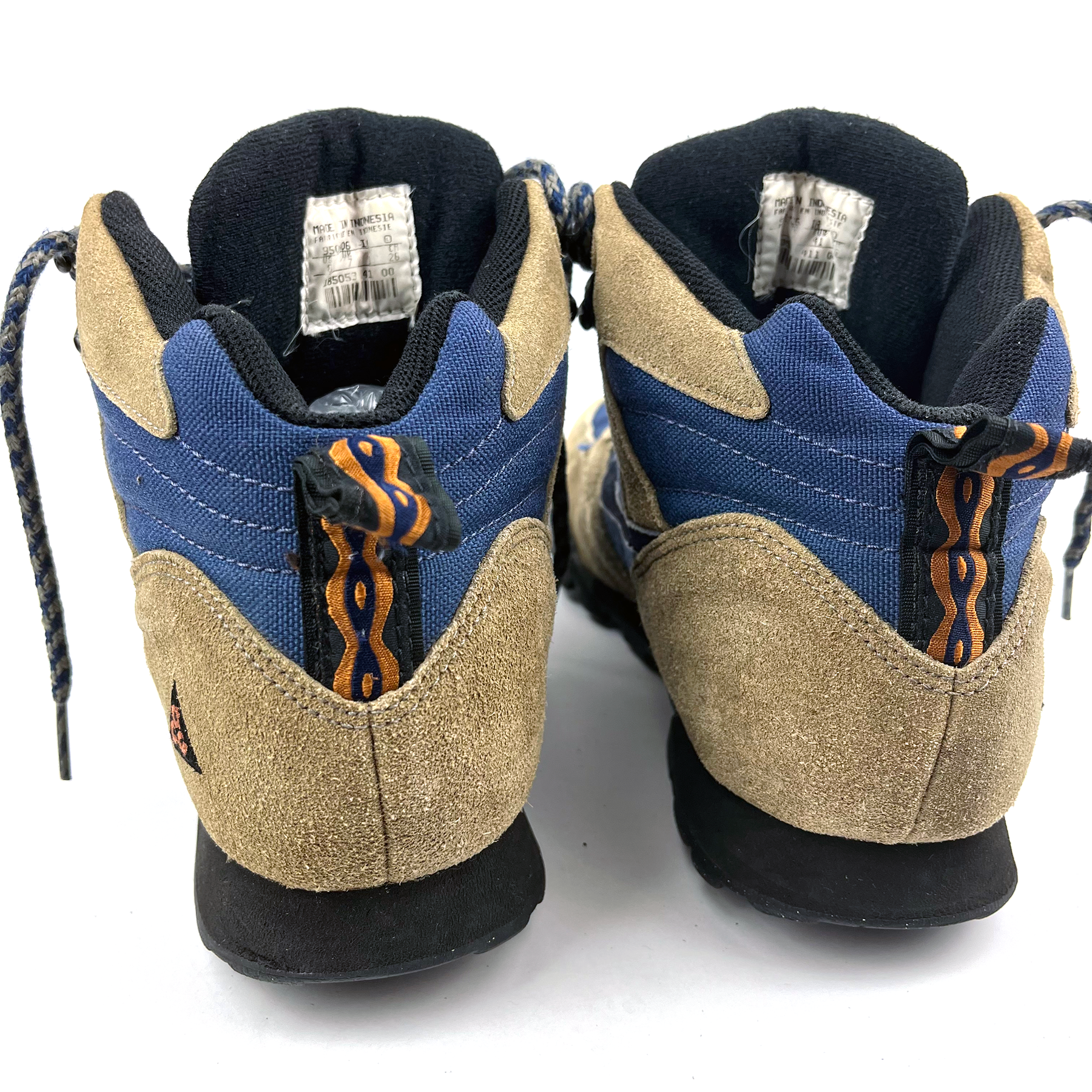 Vintage 1995 Nike ACG Caldera Hiking Boots